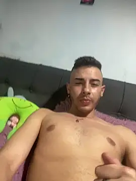 kyle clint07 online show from November 23, 9:15 pm