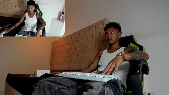 blackdirty420 online show from September 18, 7:49 pm