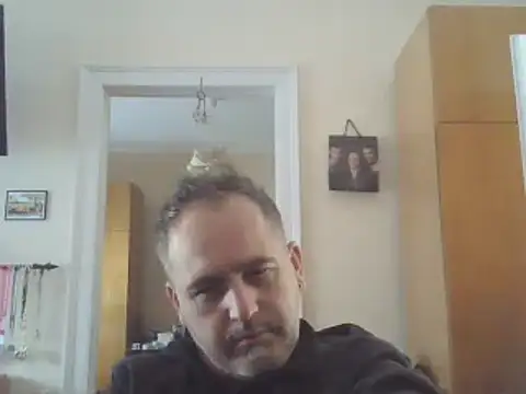 Snapshot of Szolga10 chatting on September 27, 10:02 am Szolga10 online show from September 27, 10:02 am