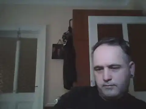 Snapshot of Szolga10 chatting on March 5, 4:24 pm Szolga10 online show from March 5, 4:24 pm