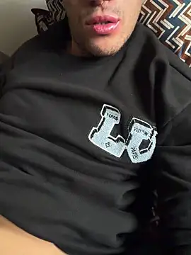 yaxxx03 online show from November 2, 12:53 pm