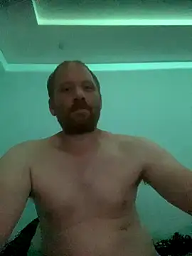 Krzysiekg123 online show from September 20, 8:31 pm