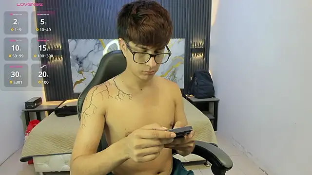 Estiv18  online show from March 5, 2:30 am