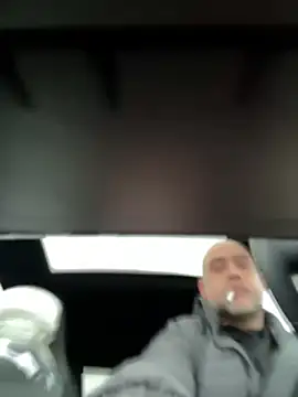 Snapshot of Bleueyez007 chatting on February 22, 3:32 pm Bleueyez007 online show from February 22, 3:32 pm