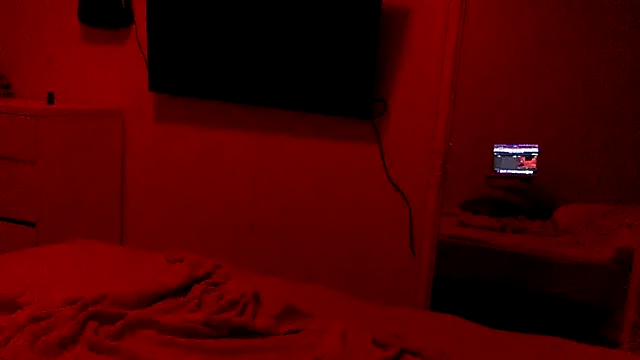 Snapshot of Bleueyez007 chatting on October 7, 8:13 pm Bleueyez007 online show from October 7, 8:13 pm