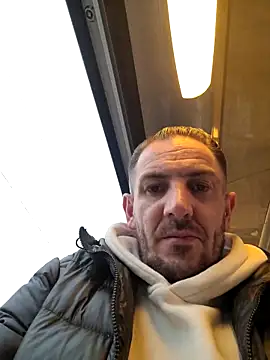 larcoeur online show from February 22, 11:46 am