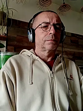 Xavspank2 online show from April 13, 9:32 am