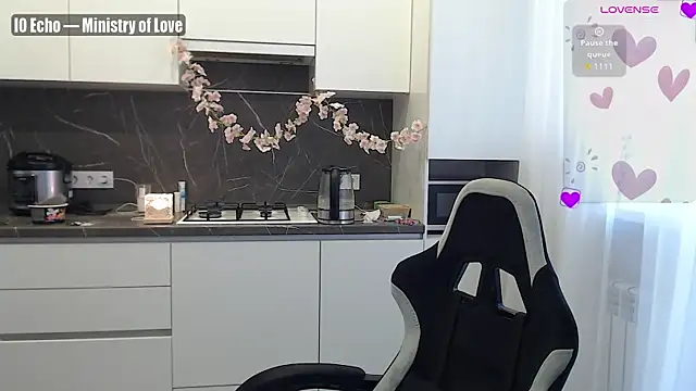 yourlildemon online show from June 17, 3:47 pm