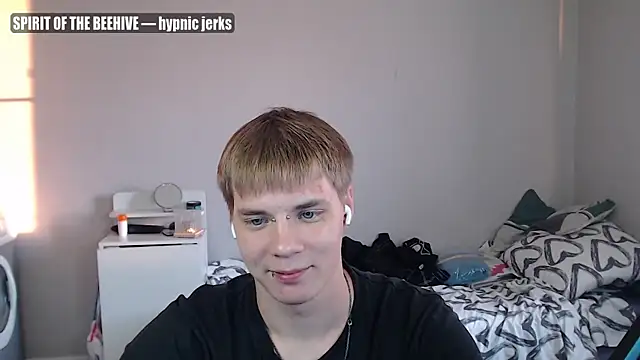 yourlildemon online show from June 26, 5:04 pm