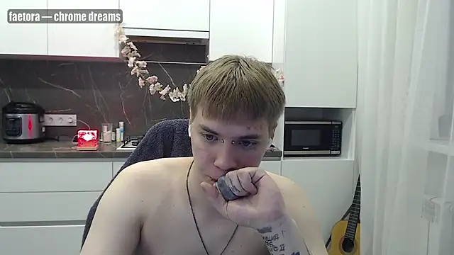 yourlildemon online show from June 14, 7:05 pm