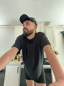 Wild-Luca online show from April 3, 7:43 pm