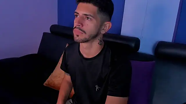 AlejandroStormm online show from October 3, 9:20 pm