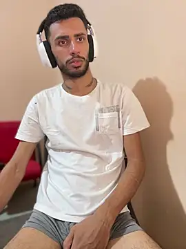 Snapshot of iendriw chatting on March 13, 10:32 pm iendriw online show from March 13, 10:32 pm