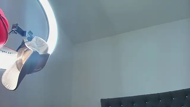 Maximiliano  Fire online show from October 18, 8:03 pm