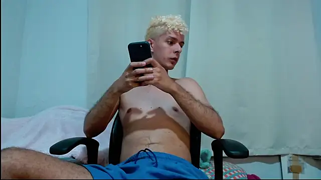 blondetwink online show from February 28, 10:50 pm