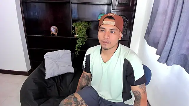 maxflurry  online show from March 4, 4:41 pm