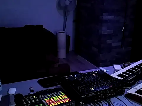 gryzoon online show from May 28, 3:48 am