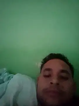 reycorona online show from November 8, 10:57 pm