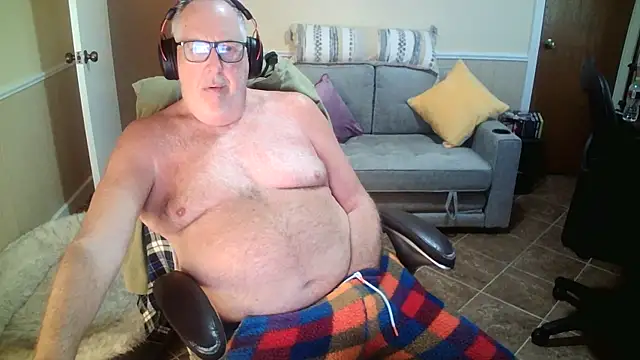 superbearboss online show from June 15, 8:34 pm