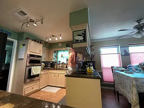 superbearboss online show from July 3, 2:34 pm