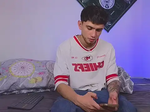 samevansx  online show from September 20, 5:13 pm