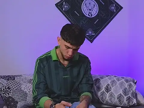 samevansx  online show from October 2, 10:47 pm