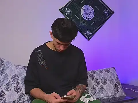 samevansx  online show from September 18, 2:52 pm