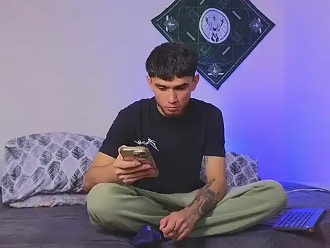 samevansx  online show from September 22, 2:16 pm