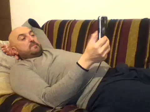 maxxxio12 online show from March 21, 7:35 pm