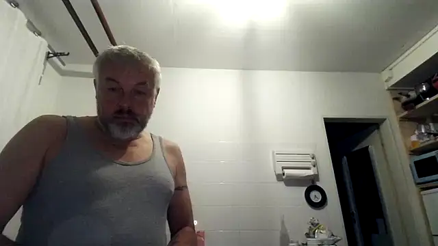 Berg Boy online show from October 27, 5:21 am