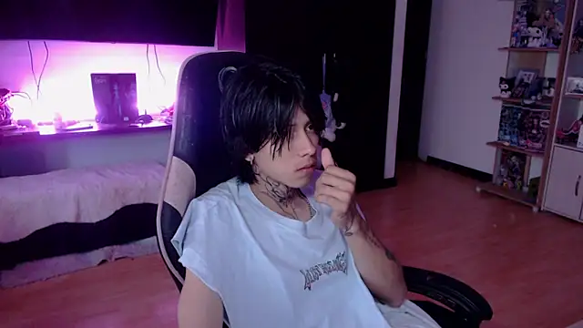 xIce Boy online show from December 4, 12:23 pm