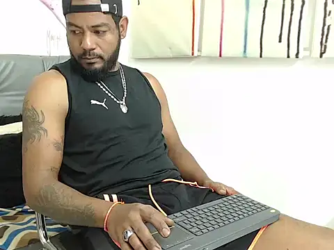 BladeFoxxx1 online show from October 1, 1:37 pm