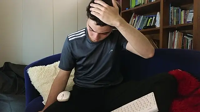 lukeboyce33 online show from March 24, 12:16 am