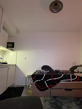 Renoirmonter online show from April 13, 4:51 pm