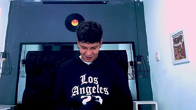 Jhojan twink online show from March 20, 5:11 am