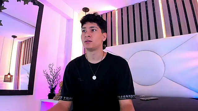 Jhojan twink online show from November 4, 7:04 pm