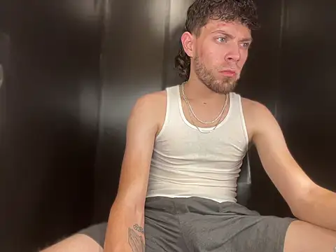 bwcizThrobbing online show from December 17, 2:52 am