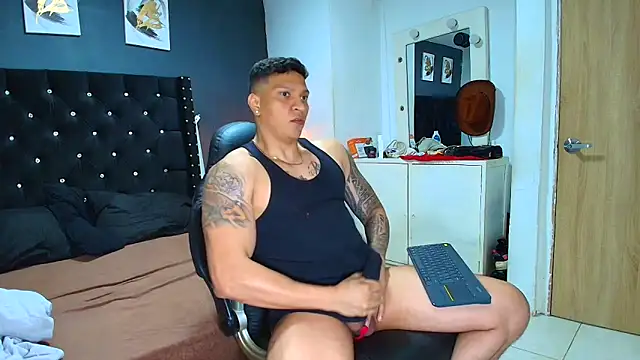 ethan dalton  online show from April 15, 3:39 am