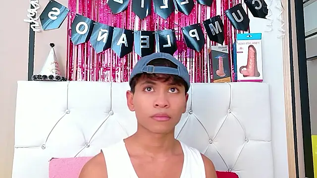 Ethan Westt online show from March 27, 8:32 pm