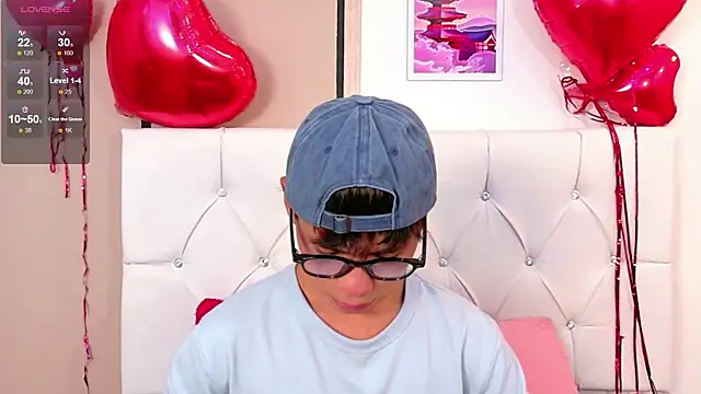 Ethan Westt online show from February 16, 8:07 pm