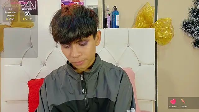 Ethan Westt online show from December 5, 10:50 pm