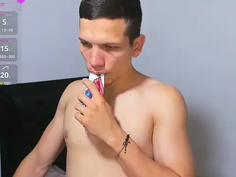 kevinkewman online show from February 6, 10:12 am