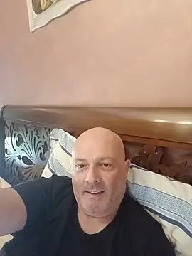 Alexis Bull online show from July 14, 10:08 am