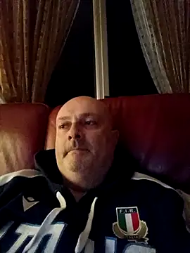 Alexis Bull online show from February 18, 11:35 pm