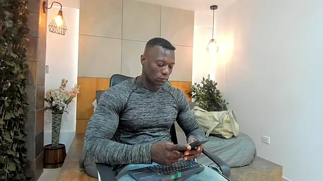 MarcusBlack  online show from April 7, 11:54 am