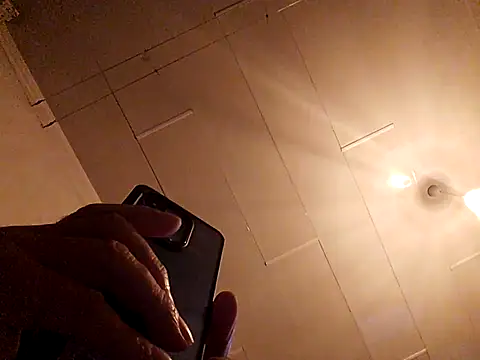 Snapshot of Vince072 chatting on October 28, 4:42 pm Vince072 online show from October 28, 4:42 pm