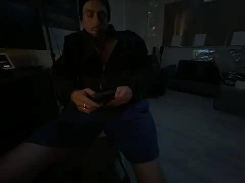 bigthingss69 online show from June 5, 1:32 am