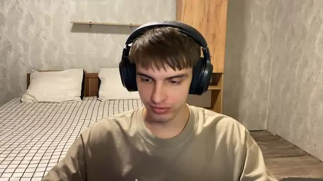 Snapshot of elliot_scott chatting on September 14, 5:59 pm elliot scott online show from September 14, 5:59 pm