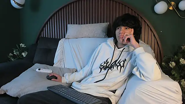 Diamond twink online show from July 24, 7:15 am