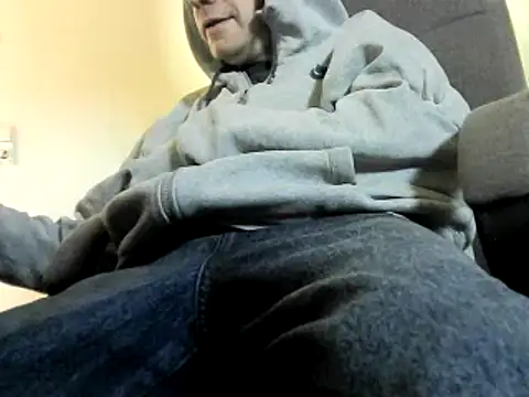 skateboy78 online show from February 4, 11:49 am